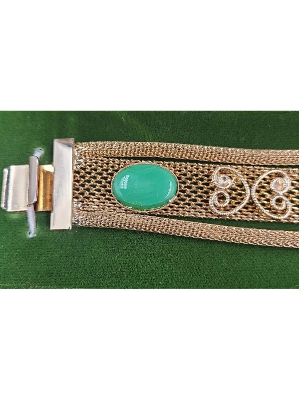 Jade Colored Stone 3 Strand Mesh Bracelet Gold Tone 6.5